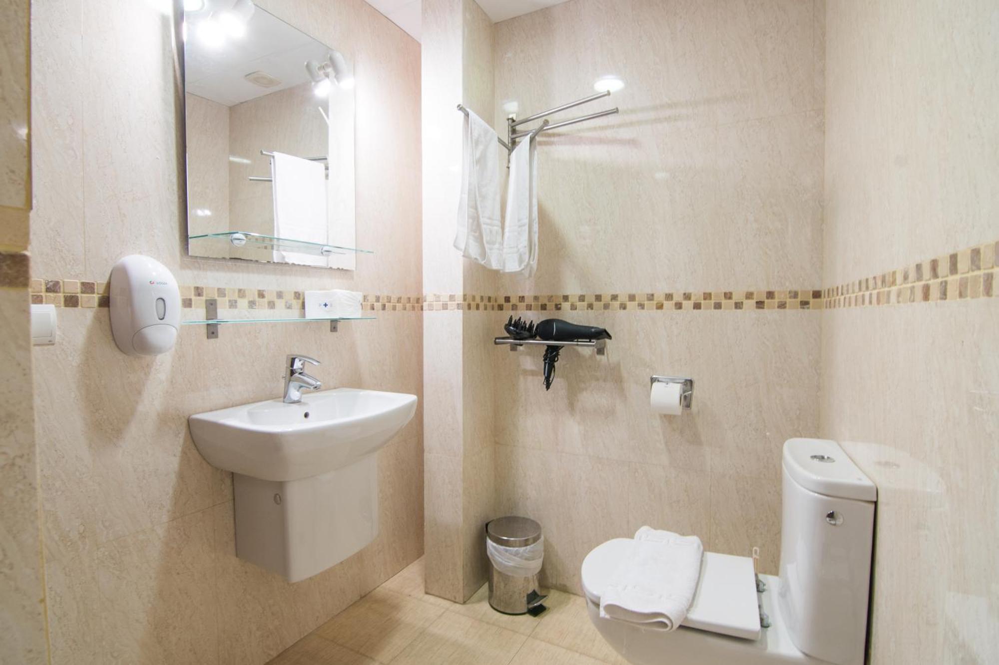 Appartement Tuguest Atico Gracia à Grenade Extérieur photo